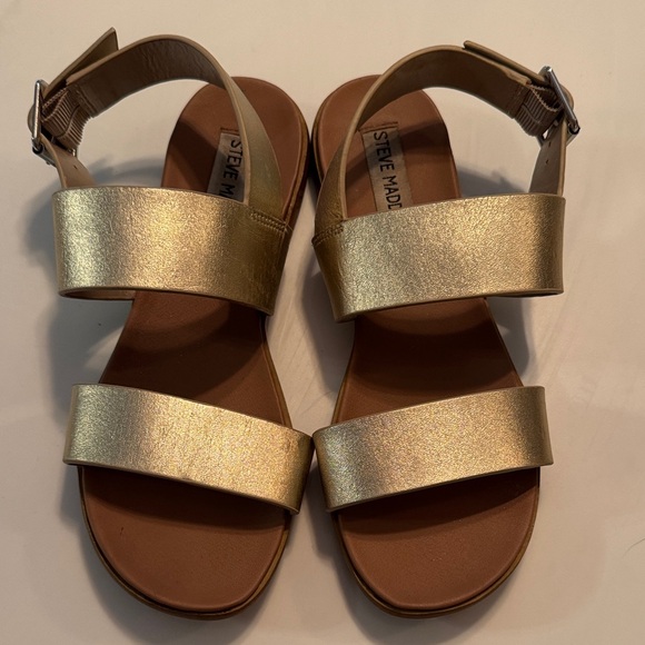Steve Madden Kids Gold Sandals - Picture 1 of 3